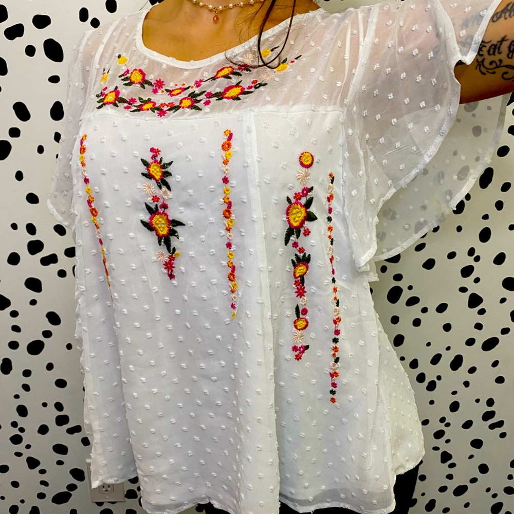 “Marisole” Embroidered Blouse